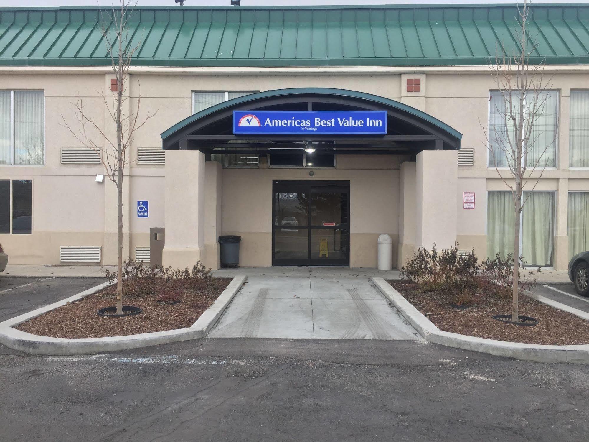 Americas Best Value Inn & Suites-Boise Exterior photo
